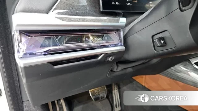 BMW i7 (G70) id 3610482 из Кореи 7