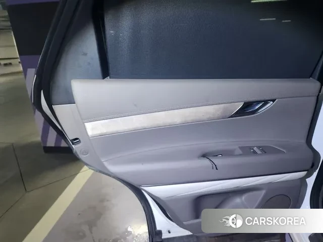 Genesis GV80 id 3060003 из Кореи 7