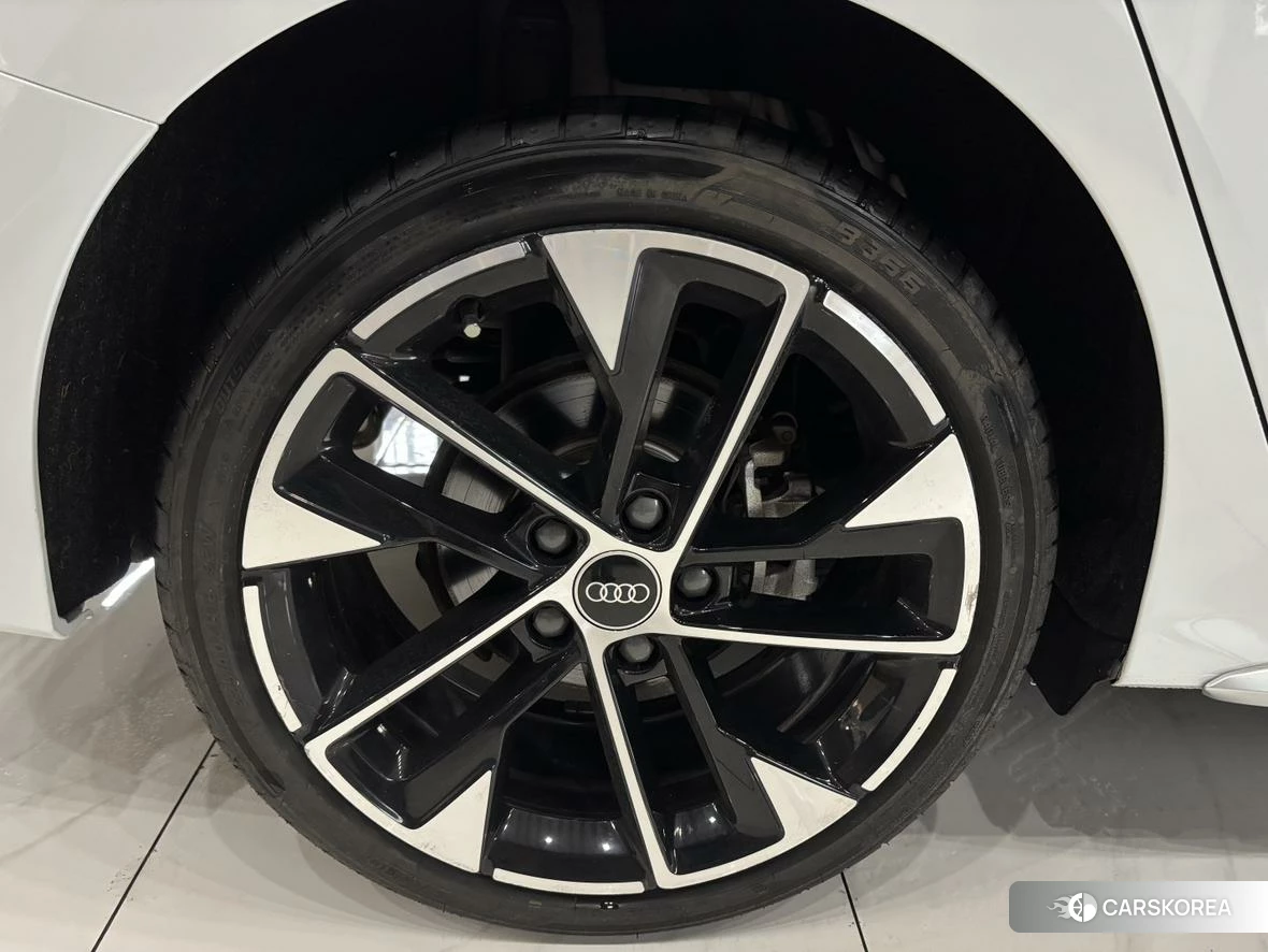 Audi A3 id 4498923 из Китая 7