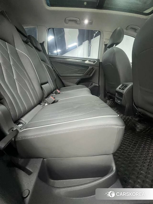 Volkswagen Tiguan L id 4297920 из Китая 7