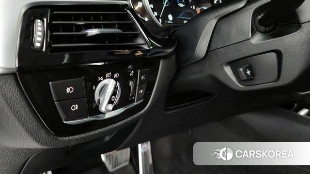 BMW 5 Series (G30) id 4371982 из Кореи 7