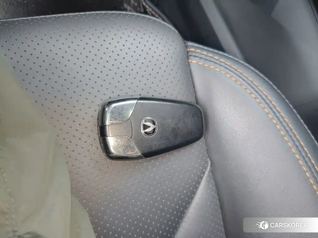 Chang'an UNI-V Smart iDD id 4606970 из Китая 7