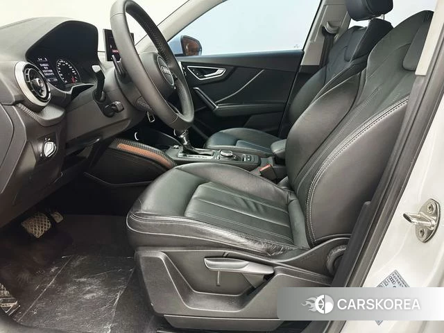 Audi Q2L id 4276672 из Китая 7