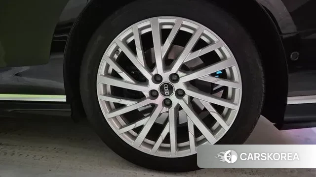 Audi A8 (D5) id 3546037 из Кореи 7