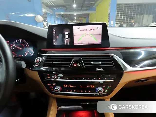 BMW 5 Series (G30) id 3275246 из Кореи 7