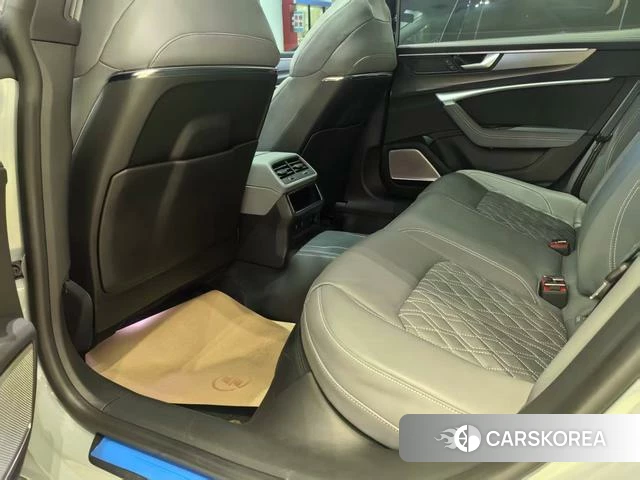 Audi A7L id 4261633 из Китая 7