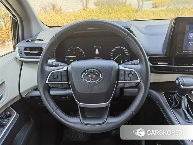 Toyota Saina id 4258058 из Китая 7