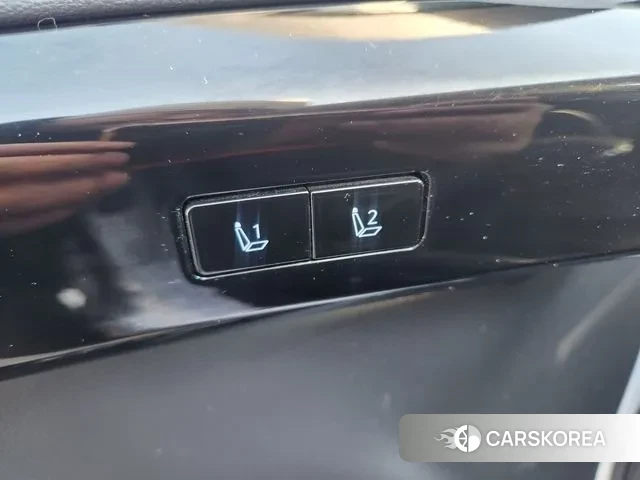 Hyundai Grandeur (GN7) id 3610492 из Кореи 7