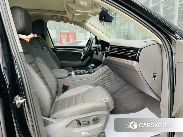 Volkswagen Touareg id 4263913 из Китая 7