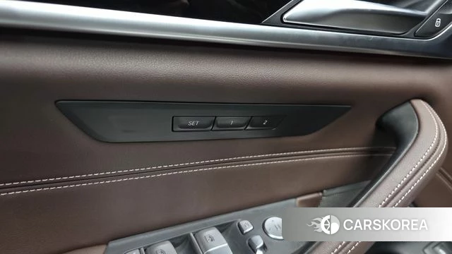 BMW 5 Series (G30) id 3965065 из Кореи 7