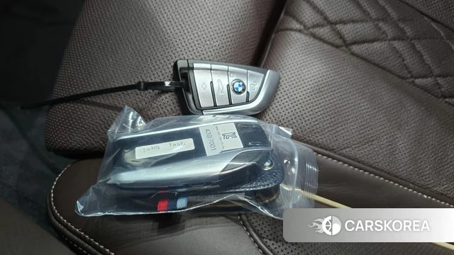 BMW 5 Series (G30) id 4557929 из Кореи 7