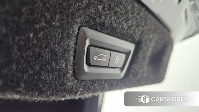 BMW 5 Series (G60) id 3599908 из Кореи 7