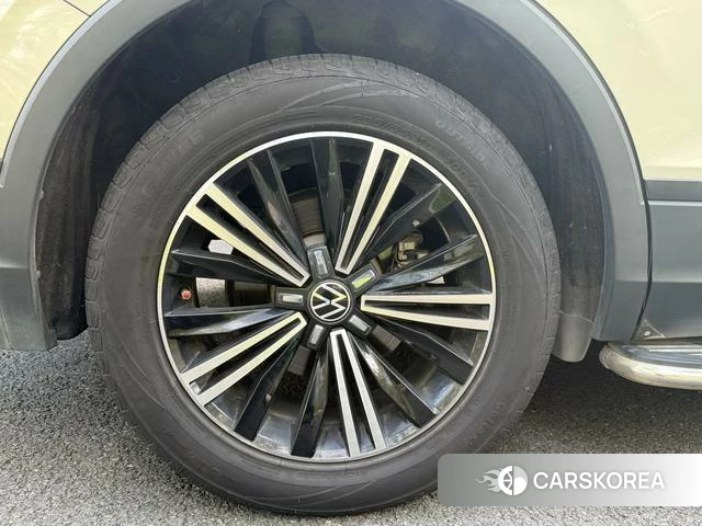 Volkswagen Tiguan L id 4301087 из Китая 7