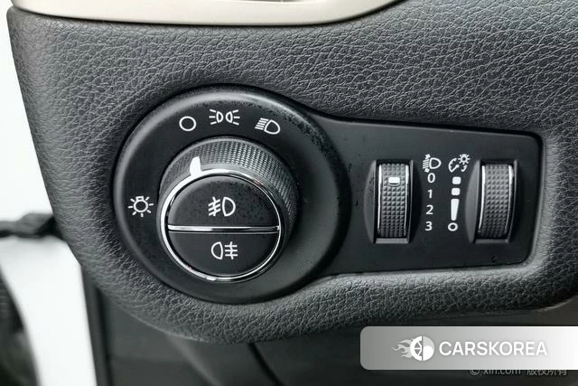 Jeep Free light id 4211583 из Китая 7