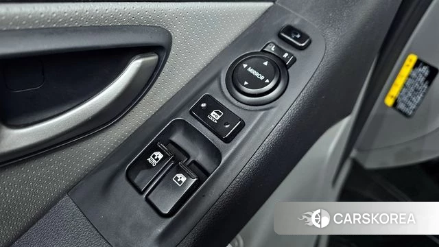 Hyundai The New Grand Starex id 3885477 из Кореи 7