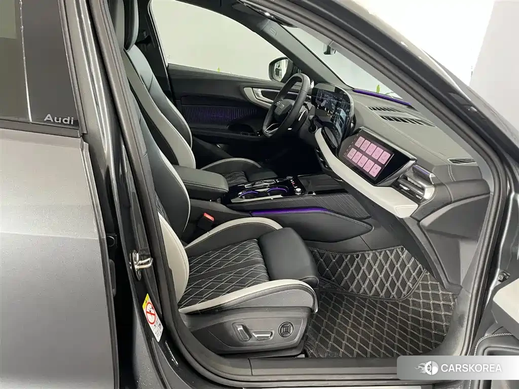 Audi A5L id 4539403 из Китая 7