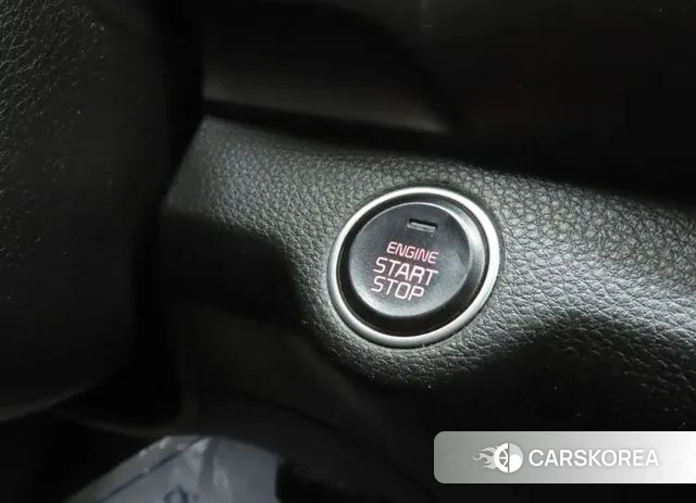 Kia Stonic id 3544081 из Кореи 7