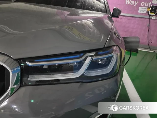 BMW 5 Series (G30) id 3504167 из Кореи 7