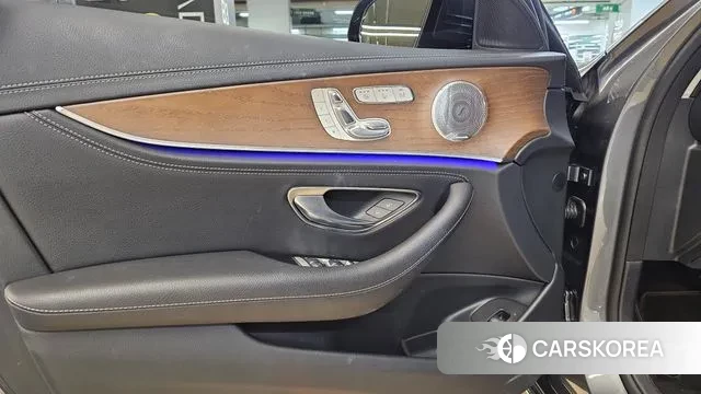 Mercedes-Benz E-Class W213 id 3214523 из Кореи 7