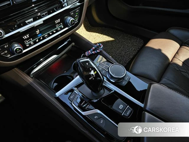 BMW 5 Series (G30) id 3801367 из Кореи 7