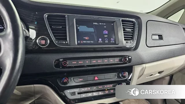 Kia The New Carnival id 3428678 из Кореи 7