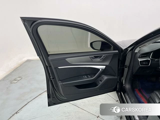 Audi A6L id 4205608 из Китая 7