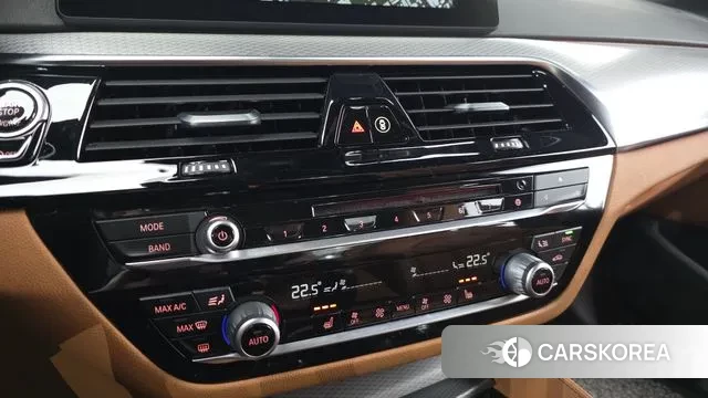 BMW 5 Series (G30) id 3515425 из Кореи 7