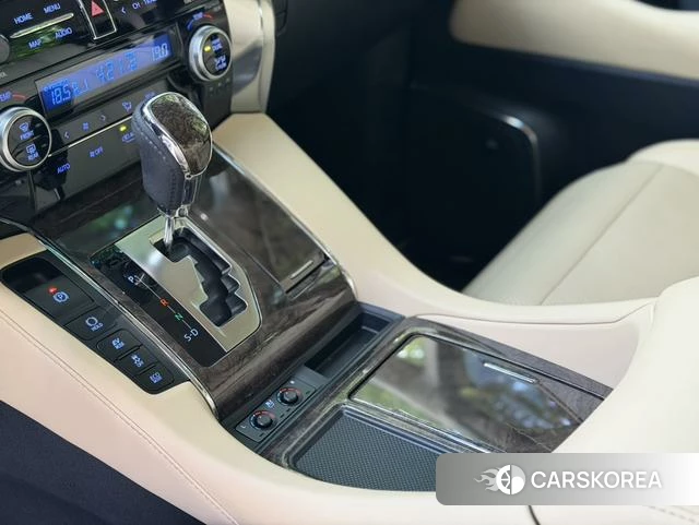 Toyota Elfa id 4278658 из Китая 7