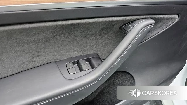 Tesla Model Y id 3576443 из Кореи 7