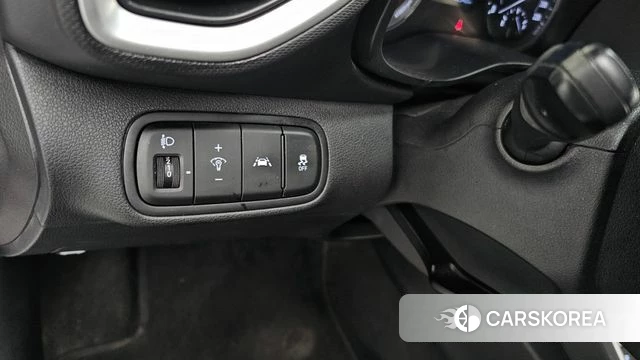 Hyundai Venue id 4020002 из Кореи 7