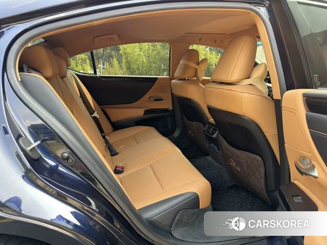 Lexus ES id 4333777 из Китая 7