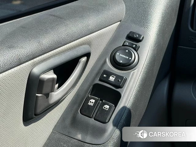 Hyundai The New Grand Starex id 3813964 из Кореи 7