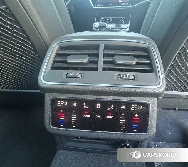 Audi A6L id 4297359 из Китая 7