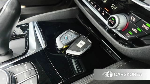 BMW 5 Series (G30) id 4552103 из Кореи 7