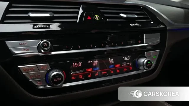 BMW 5 Series (G30) id 3640579 из Кореи 7