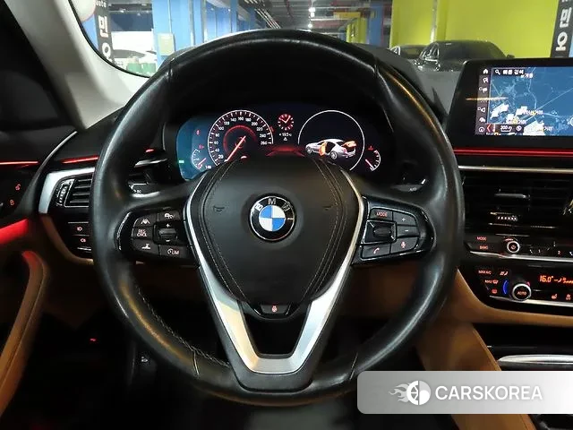 BMW 5 Series (G30) id 3509820 из Кореи 7