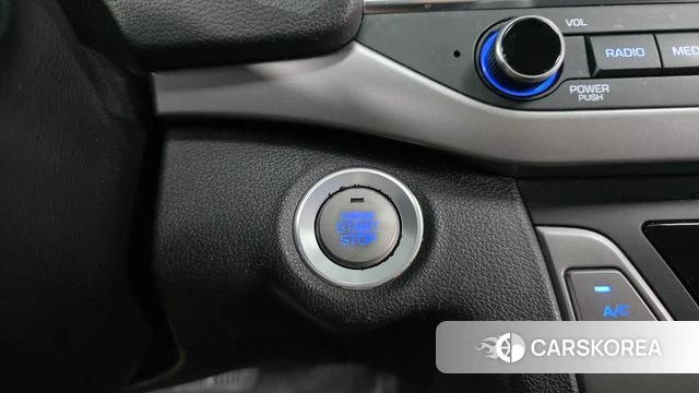 Hyundai Avante AD id 3845686 из Кореи 7