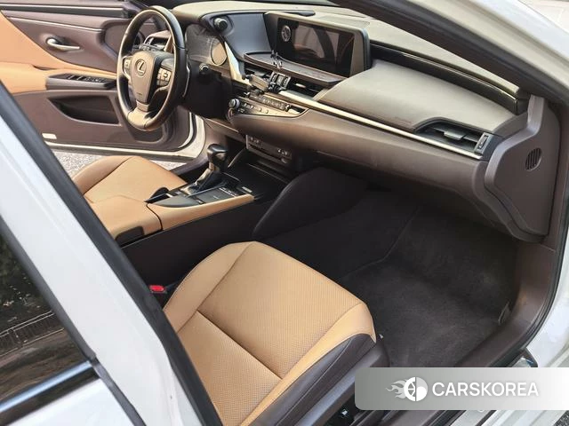 Lexus ES id 4261570 из Китая 7