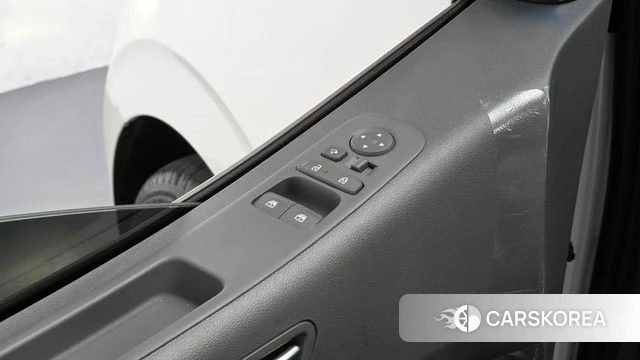 Hyundai Staria id 4329617 из Кореи 7