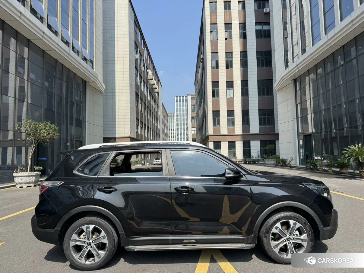 Kia Sportage id 4510817 из Китая 7
