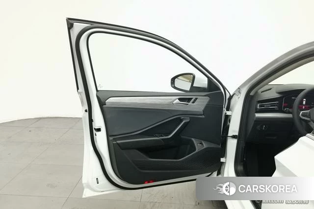 Volkswagen Sagitar id 4329100 из Китая 7