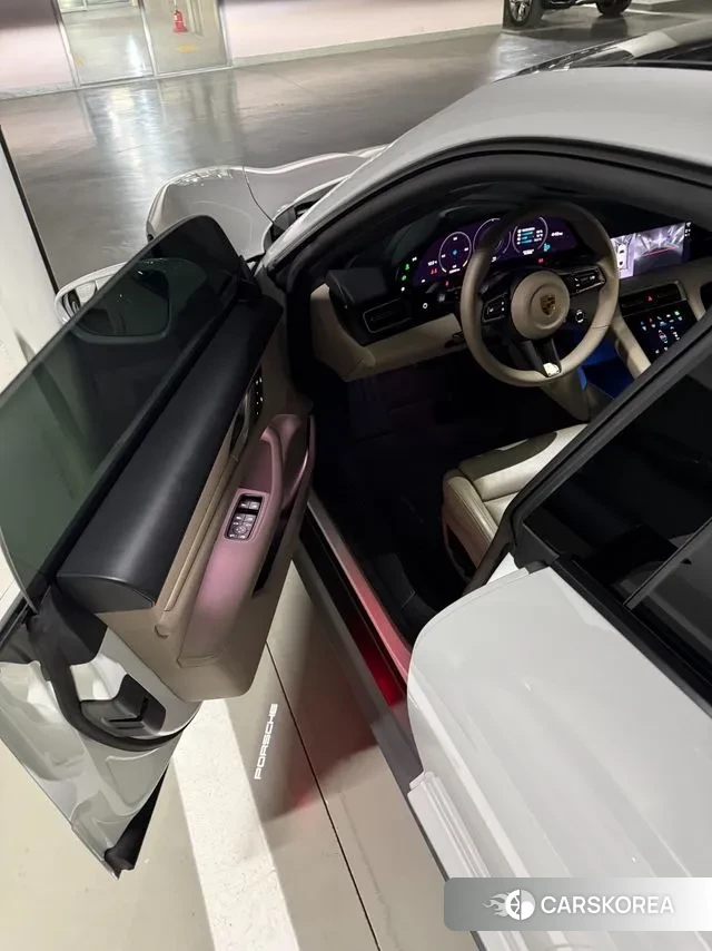 Porsche Taycan id 3685964 из Кореи 7