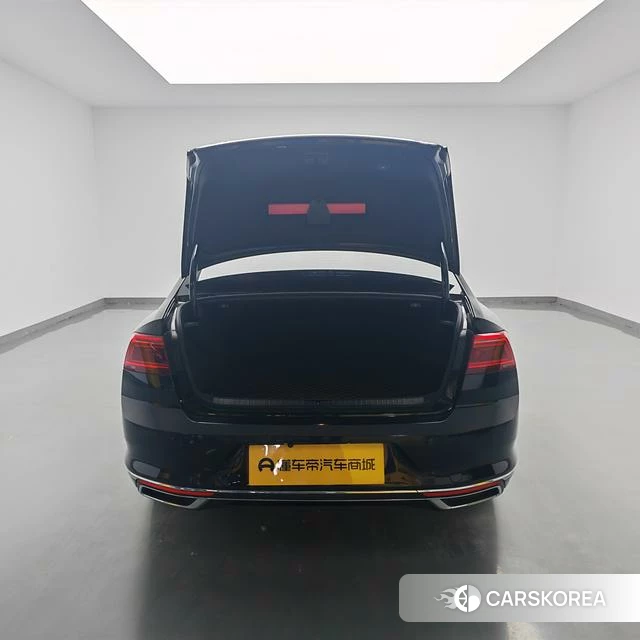 Volkswagen Magotan PHEV id 4253193 из Китая 7