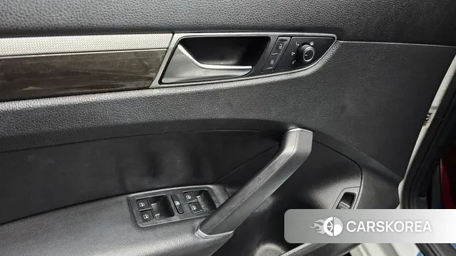 Volkswagen The New Passat id 3039341 из Кореи 7