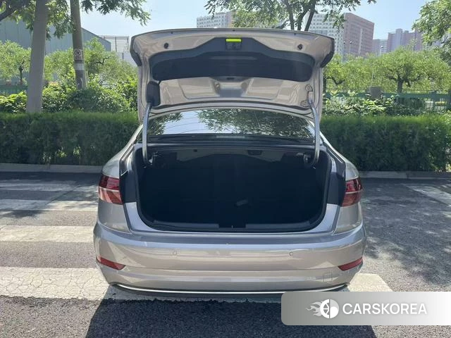 Volkswagen Sagitar id 4392021 из Китая 7