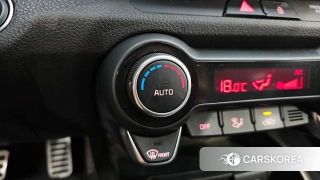 Kia Stonic id 4525814 из Кореи 7