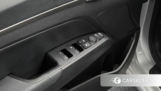 Hyundai Avante AD id 3966601 из Кореи 7