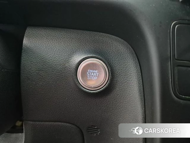 Hyundai Staria id 3877019 из Кореи 7