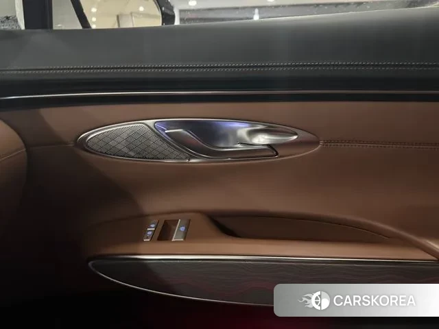 Genesis GV70 id 3355256 из Кореи 7