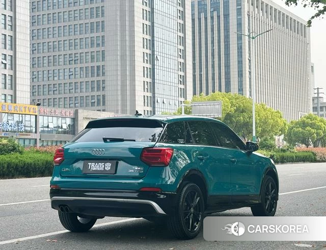 Audi Q2L id 4209976 из Китая 7
